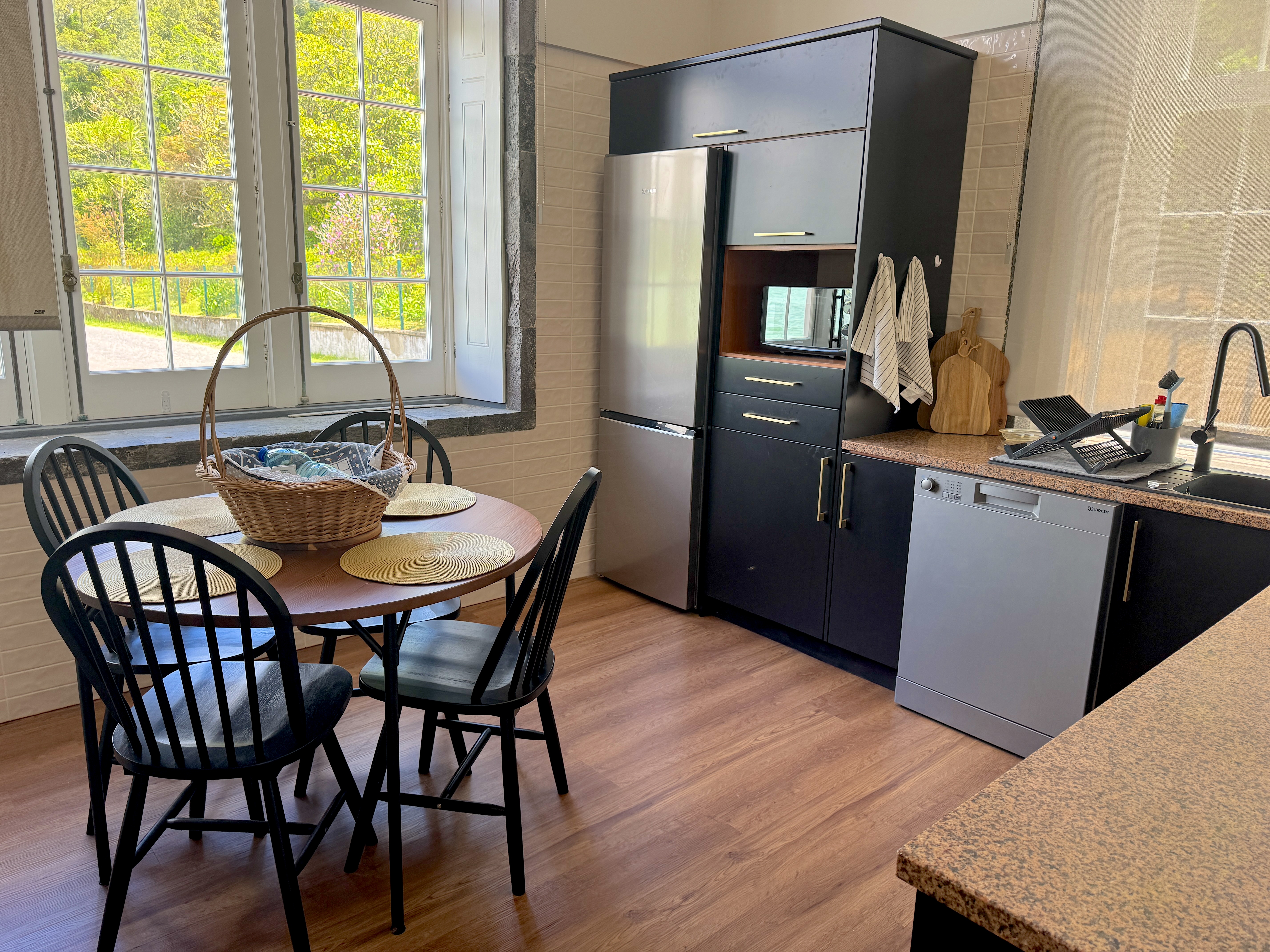 Fully-equipped kitchen